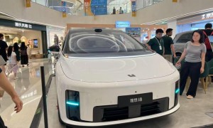 入门版不好卖！理想i8上市7天火速调整：标配“冰箱”降价1万