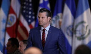 马杜罗同意交权，2个条件被拒，委内瑞拉领空关闭后，曝美防长下令1个不留