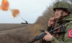 10个集团军压境！扎波罗热平原：俄乌战场生死局，乌军用血肉之躯硬扛？