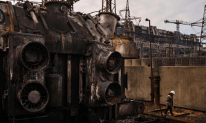 乌克兰与希腊签署协议，泽连斯基：这路线能保冬季供气！再也不怕俄炸能源设施了