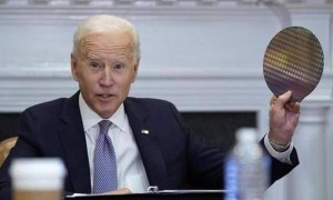 张口就是中国，83岁的拜登带病演讲：美国要领导全球，但特朗普领导能力不行