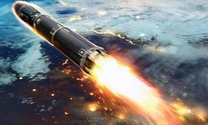 中国最贵导弹，为何1亿美元1枚？美国怀疑，含有核弹头？