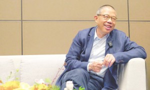 农夫山泉董事长钟睒睒：不希望整个家庭长期从早到晚喝纯净水