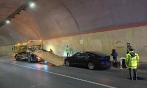 刹车失灵时速115公里狂奔490公里司机发声：4个半小时高度紧张，油尽下车后浑身发抖无法说话